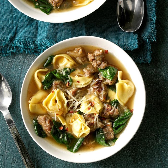 Sausage &amp; Spinach Tortellini Soup